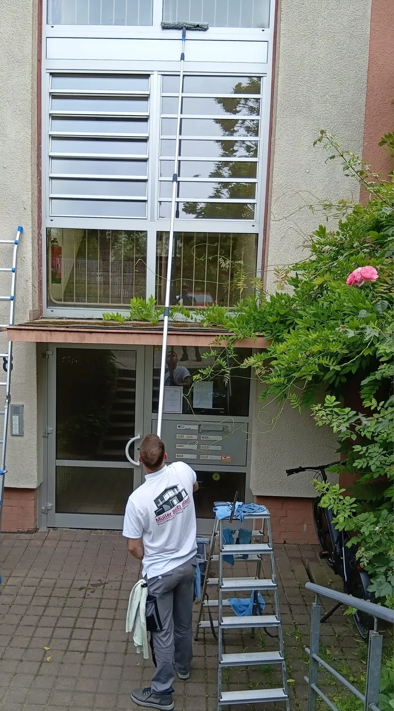 Glas- & Fensterreinigung